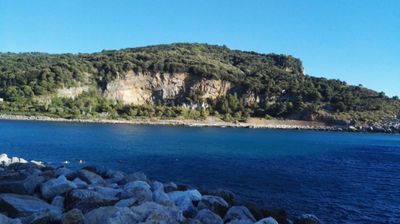 Il Nido Dei Gabbiani Villa ปอร์โตเวเนเร ภายนอก รูปภาพ