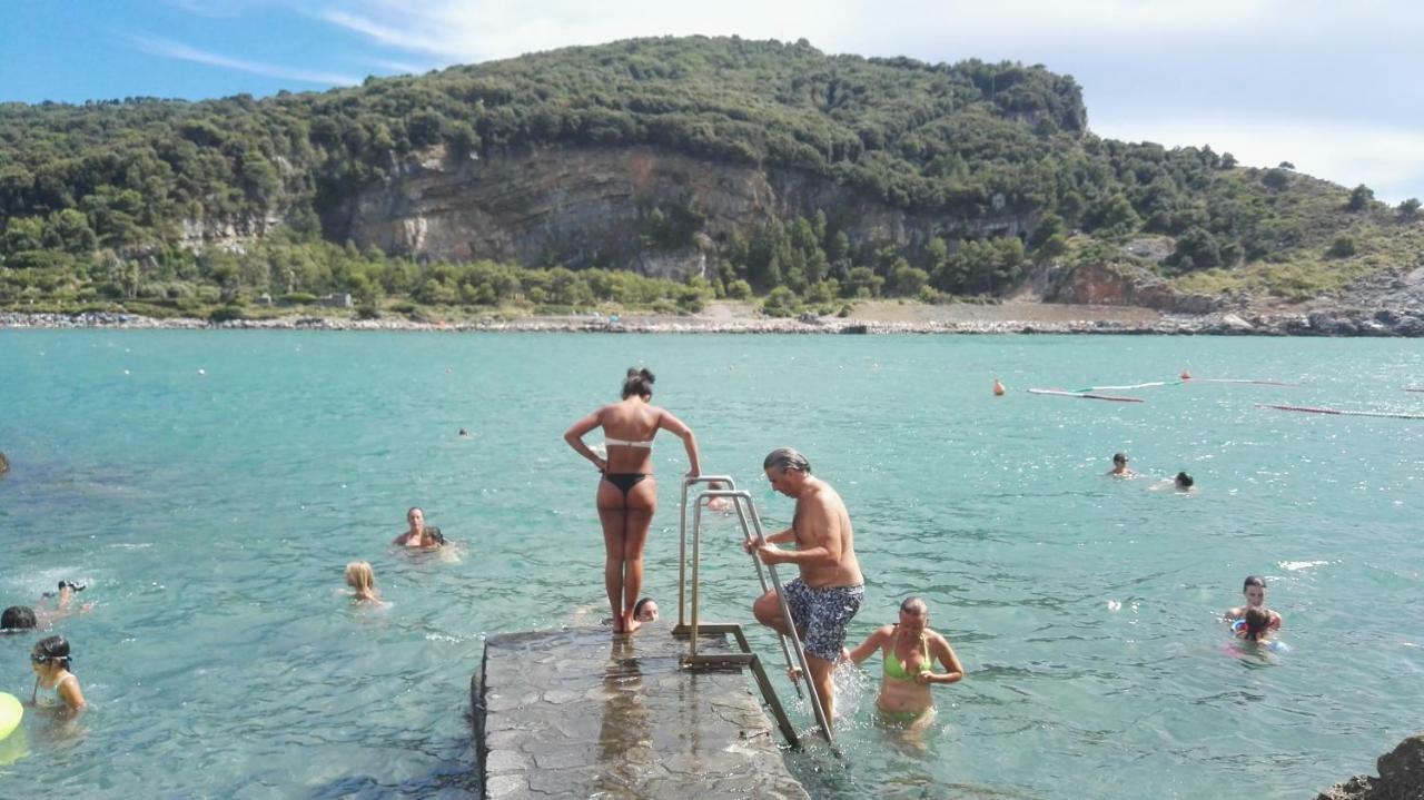 Il Nido Dei Gabbiani Villa ปอร์โตเวเนเร ภายนอก รูปภาพ