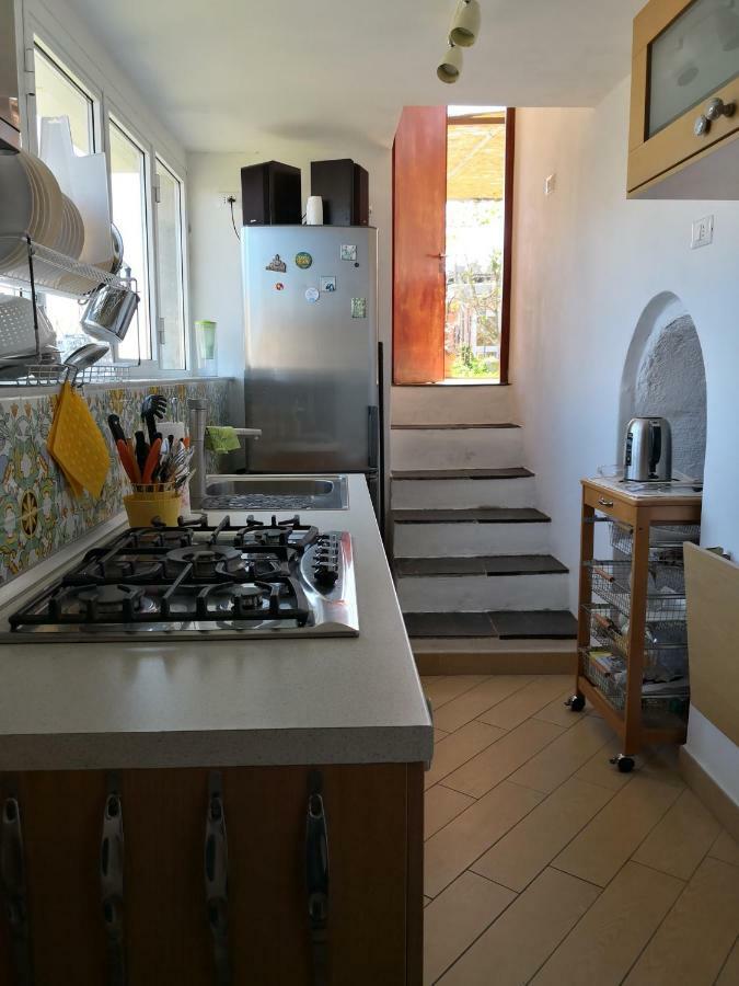 Il Nido Dei Gabbiani Villa ปอร์โตเวเนเร ภายนอก รูปภาพ